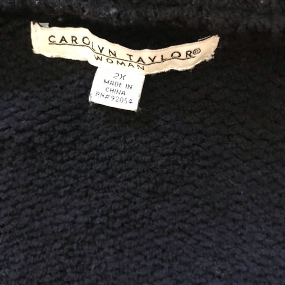 Plus Carolyn Taylor Soft Black Zippered Cardigan - Picture 4 of 4
